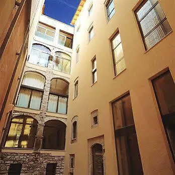 Hotel Urbi