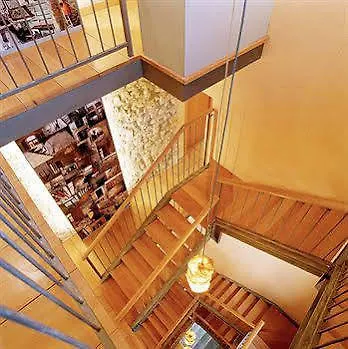 Urbi Hotel 3*